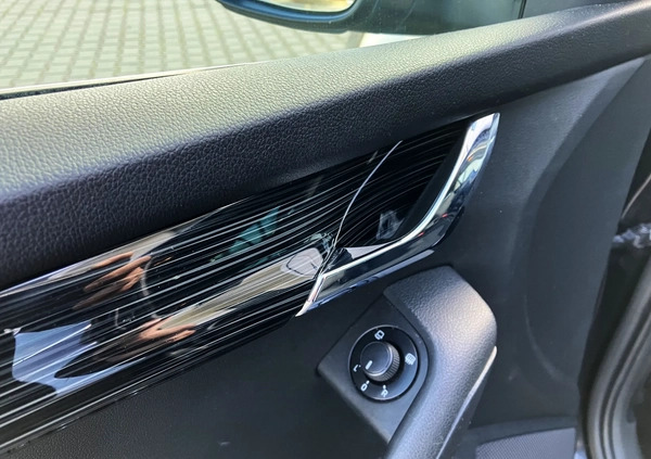 Skoda Octavia cena 47999 przebieg: 207000, rok produkcji 2018 z Rzeszów małe 154